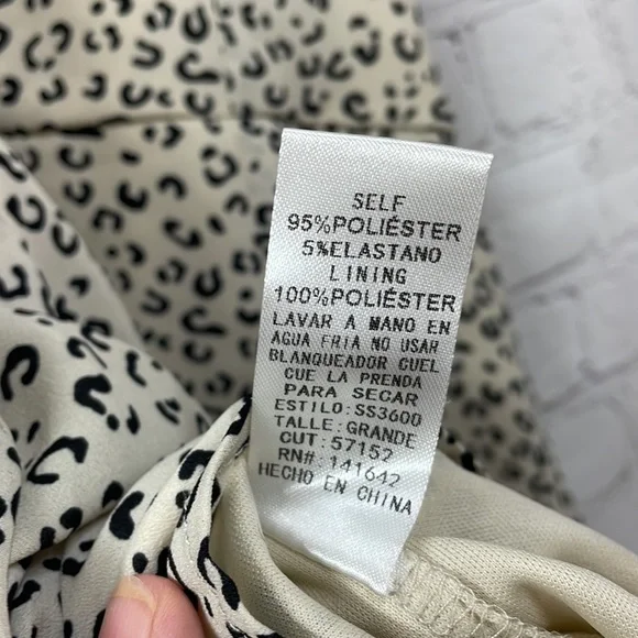 She + Sky NWT animal print straps with tie front size large short romper - Picture 9 of 9